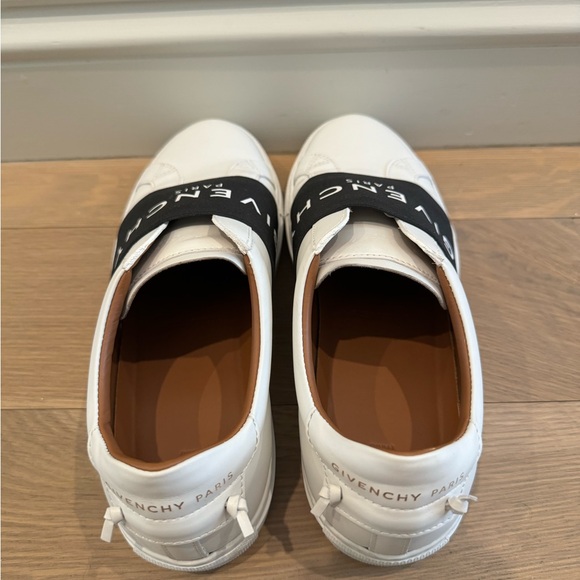 Givenchy Logo Band White Sneaker Blag Band size 39 Fantastic Condition - Picture 5 of 8